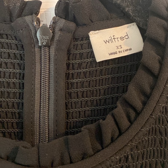 Aritzia Wilfred Blouse - black size XS - Picture 2 of 2